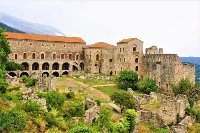 Athens : 2-Day Greece Ancient Empires Tour in Spanish