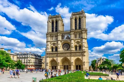 Ile de la Cité immersive theatrical tour in French