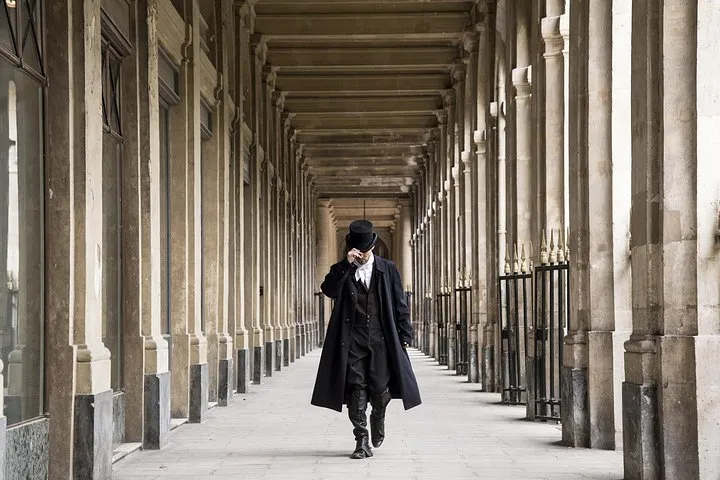 Palais Royal: French immersive survey tour