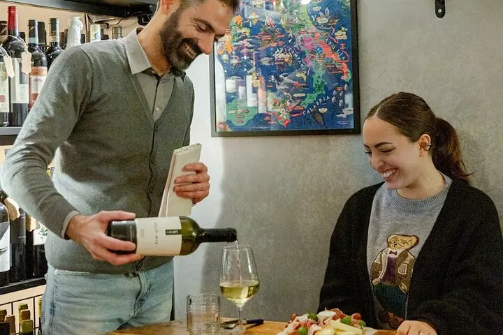 Frascati City Center Wine Tasting Session with Air Conditioning