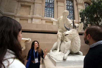 Louvre Exclusive Tour – Private Guide & Hotel Pickup in Paris