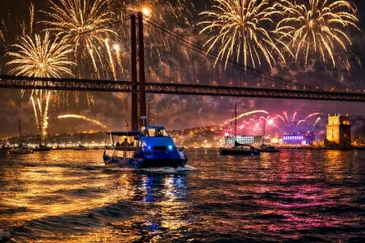 New Year's Eve Fireworks Cruise with Sparkling Wine