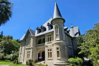 Sintra Cabo da Roca Private Tour with 2 Queluz and Biester Palace