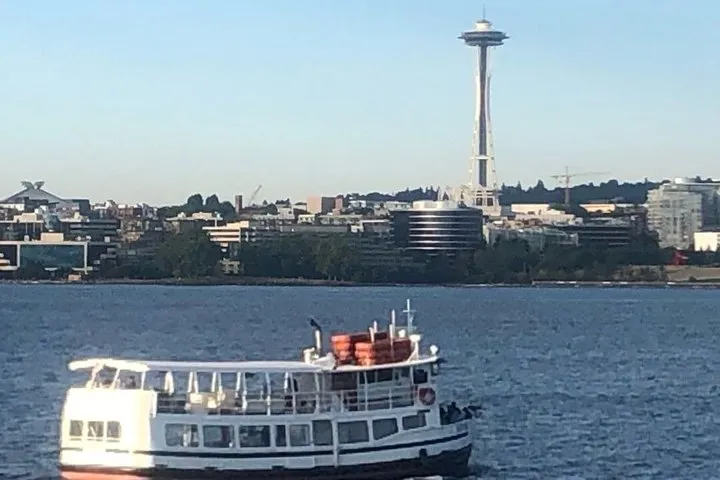 Historic Sightseer Seattle Lakes Cruise with Taco Bar