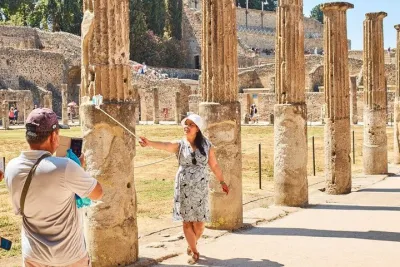 Pompeii Ruins & Scenic Sorrento Tour from Rome with Limoncello