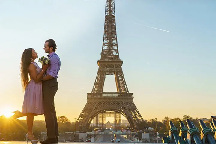 Romantic Eiffel Proposal Experience with Private Pickup and Guide