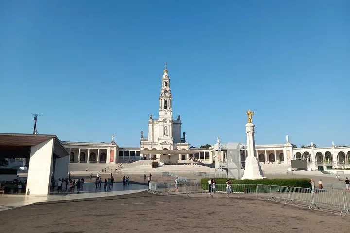 Private Tour - Religious Fatima, Nazare and Fortified Obidos
