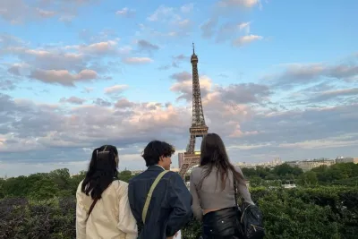 Exciting Murder Mystery - Interactive city walk in Paris