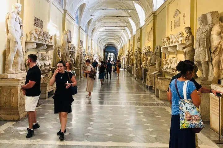 Explore Vatican Museums Sistine Chapel & St Peter BasilicaTour
