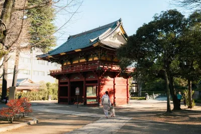 Old Tokyo Guided Walking Tour of Yanaka and Nezu Shrine