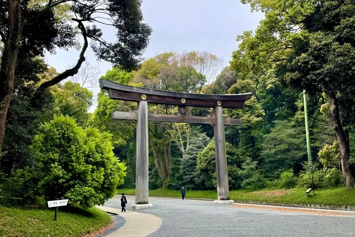 Harajuku and Meiji Jingu Cultural Walking Tour Tokyo