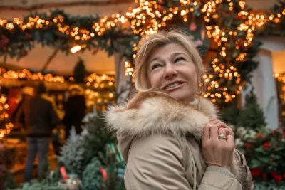 Private Parisian Christmas Cultural Walk: Notre-Dame to Vendôme