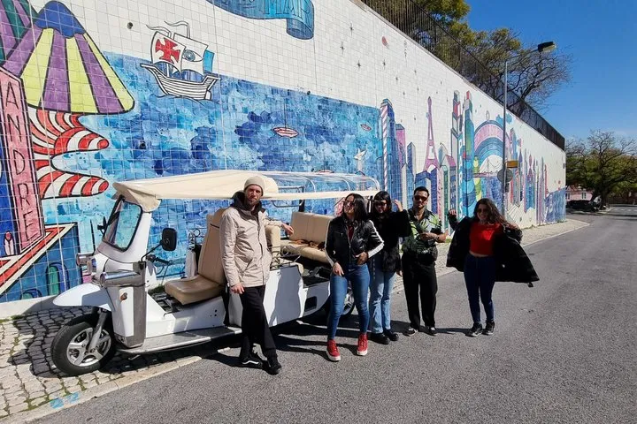 3H Tour tuk tuk Private DE streetart Free Pick-up