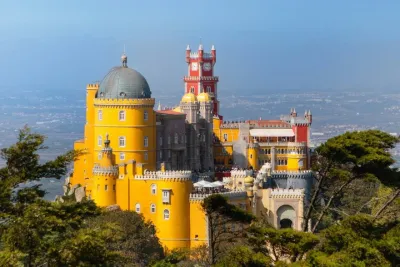Lisbon: Sintra & Cascais Small Group Tour with Pena Palace Ticket