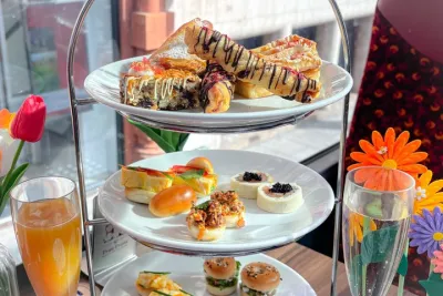 Brunch and Bubbles London Sightseeing Tour with Prosecco