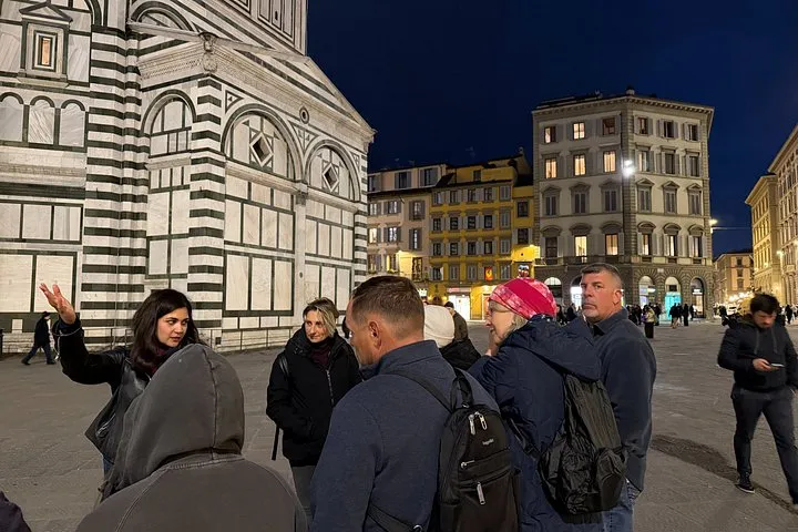 Florence Ghost & Crime Tour: Legends Murders with Tastings & Wine