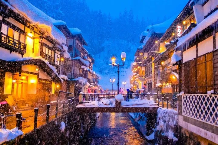 2-Day Tohoku Tour Zao Snow Monsters and Ginzan Onsen