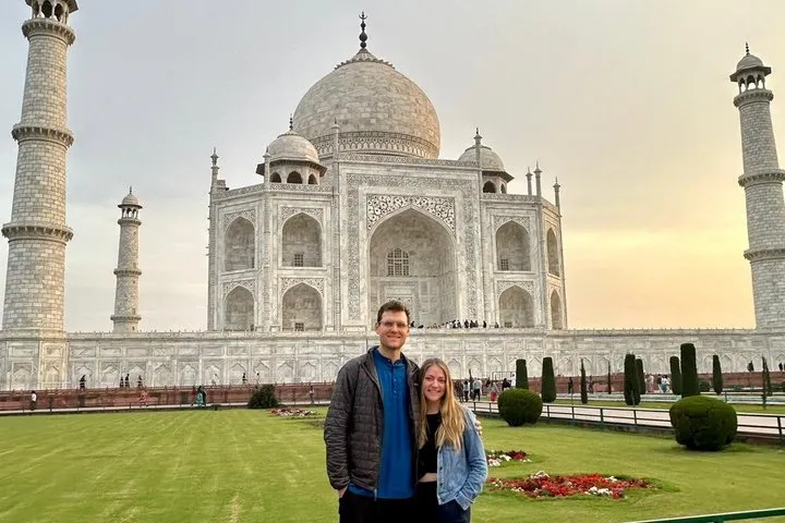 From Delhi: Taj Mahal Day Trip By Train