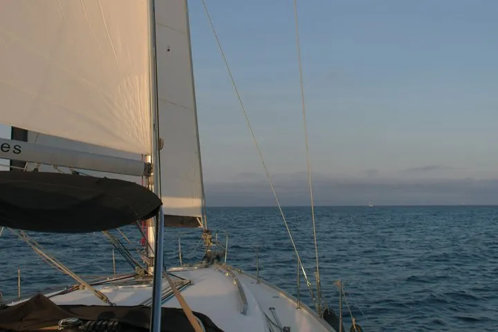Barcelona Sailing Tour with Drinks and Snacks