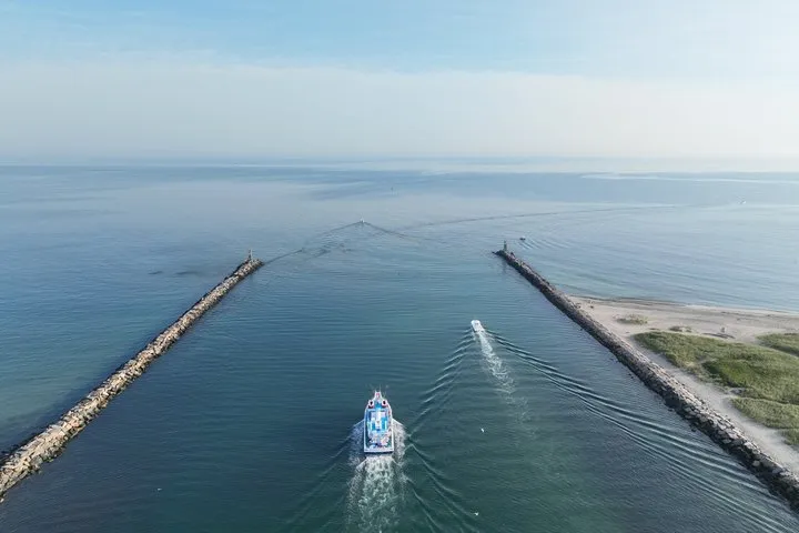 New York to Montauk Full-Day Fishing Adventure with Private Helicopter