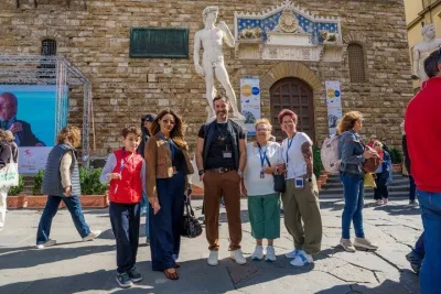 Walking Tour in Florence with Wired Headset