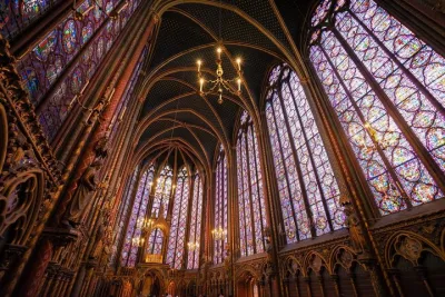 Paris Sainte Chapelle Guided Tour with Reserved Entry