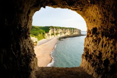 Paris to Étretat & Rouen Round-Trip: Scenic Normandy Day Tour