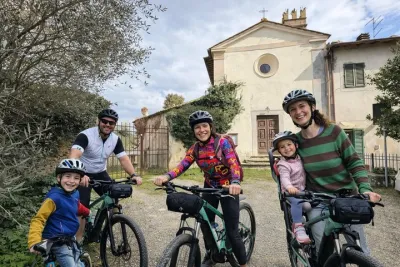 Riverside Tuscan Guided Family E-Bike Ride