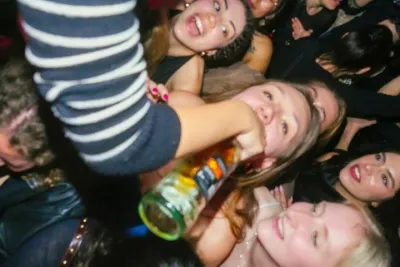 Pub Crawl Experience in Paris: Bars with Club Entry