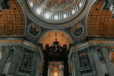 Vatican Walking Tour of Saint Peters Basilica and Papal Tombs