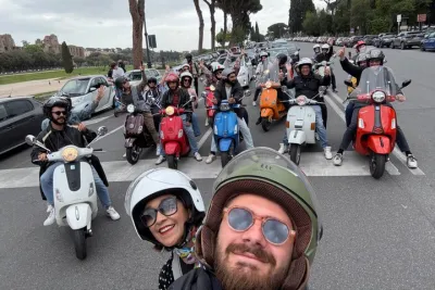 Rome Vespa and Fiat 500 Small Group Tour with Photoshoot option