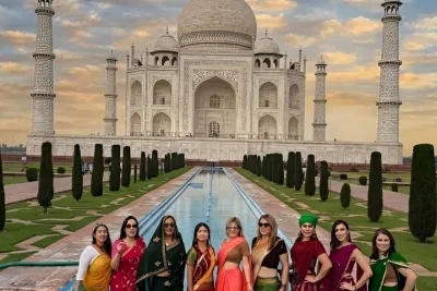 Taj Mahal Day Tour from Aerocity (Airport) Delhi