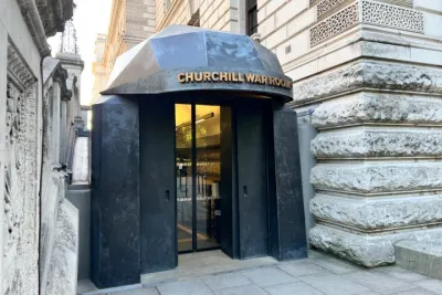 Churchill War Rooms Visit & WW2 London Walk-Small Group 12ppl max