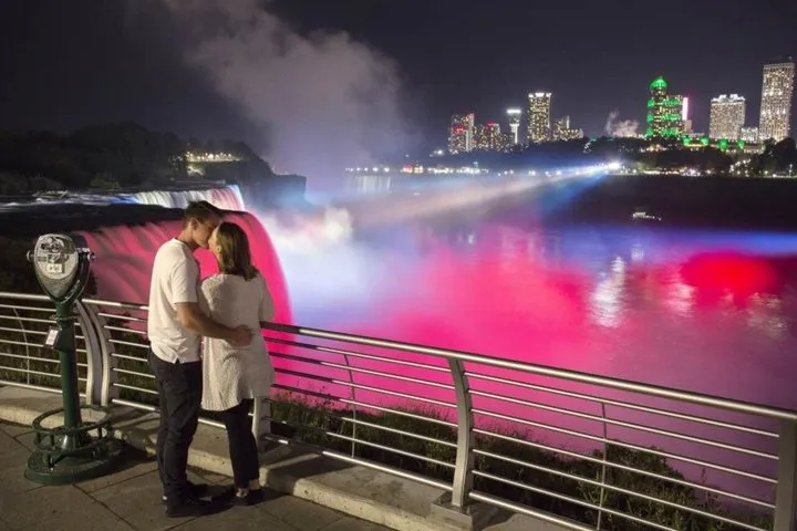 All-inclusive Niagara Evening Light Show & Boat Ride Tour