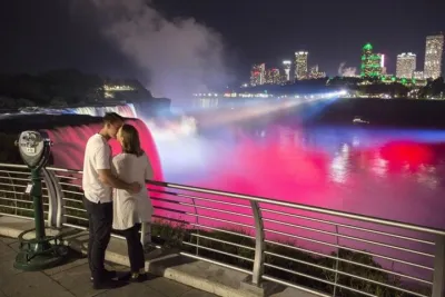 All-inclusive Niagara Evening Light Show & Boat Ride Tour