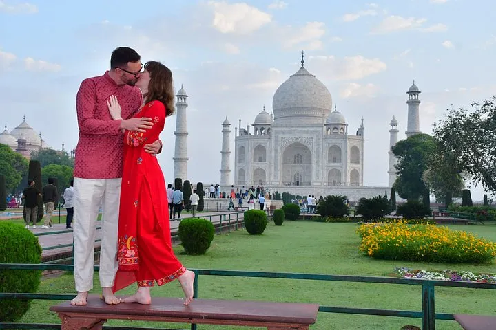 Taj Mahal Day Tour by Superfast Train
