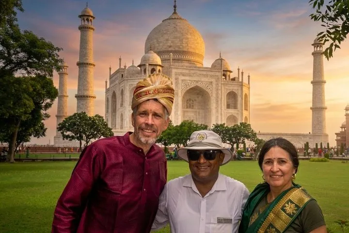 3-Night Private Tour to Agra and Varanasi from Delhi