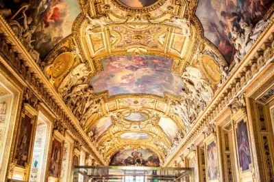 Louvre Museum : Exterior Walking Tour and Timed‑Entry Ticket