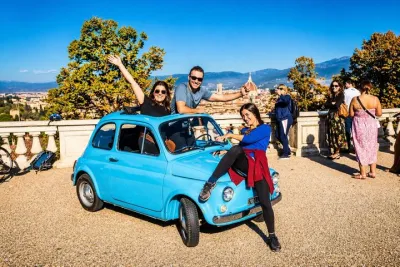 Florence: Private Vintage FIAT 500 with Wine & Olive Oil