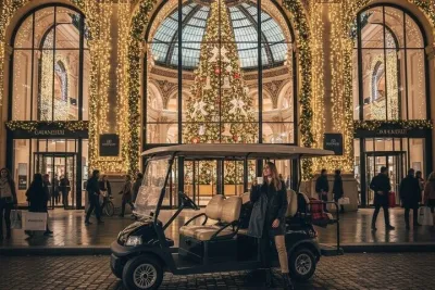 Private Christmas Lights Golf Cart Tour in Paris