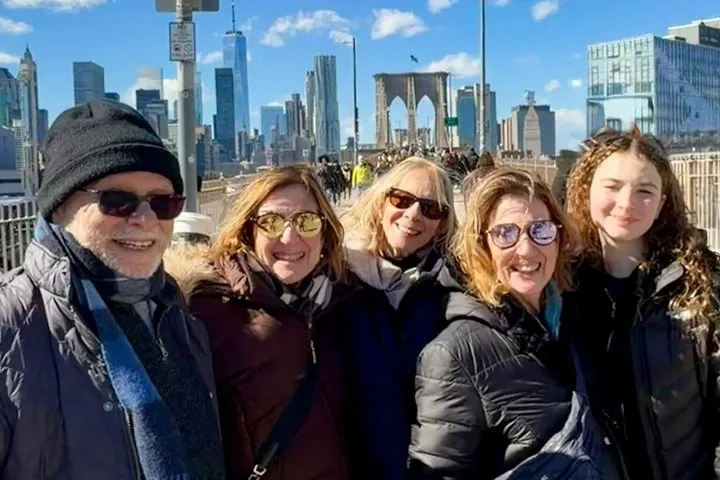 All Inclusive Brooklyn Heights and DUMBO Food and Photo Tour