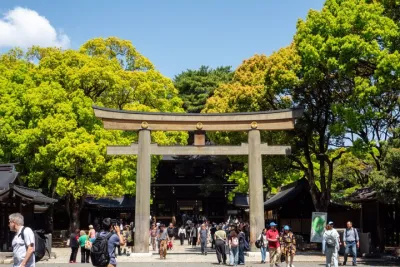 Tokyo Meiji Shrine and Shinto Culture Walking Tour