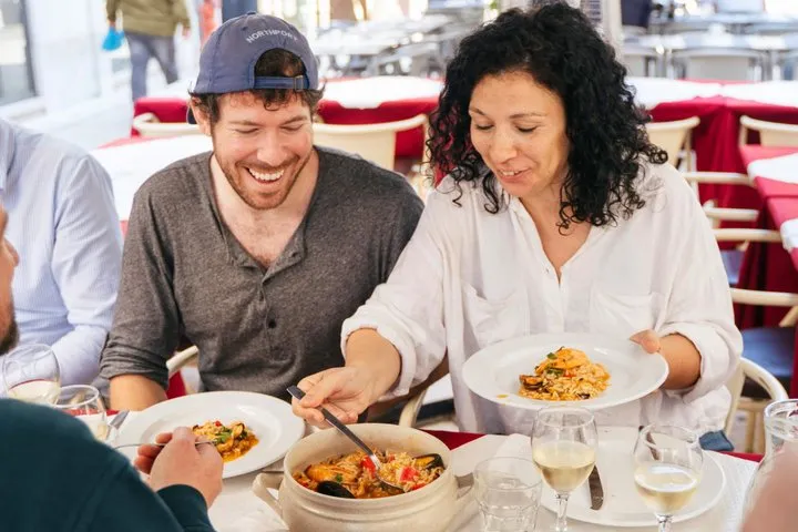 Lisbon: Award-Winning Guided Walking Food Tour with Local Drinks