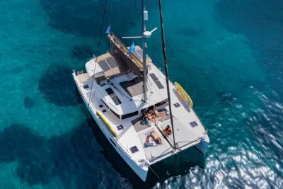 Athens Half Day Catamaran Cruise: Morning or Dinner Options