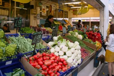 Testaccio District Guided Tour with Market Visit and Food Tasting