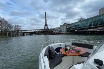 Eiffel Tower Access up to the Summit & Private Seine River Cruise