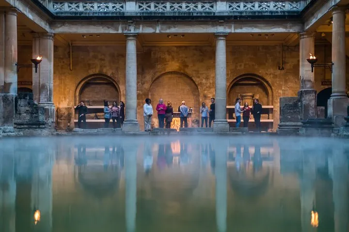 Stonehenge and Bath Tour from London