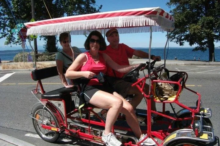 Surrey and Specialty Cycle Rentals in West Seattle at Alki Beach