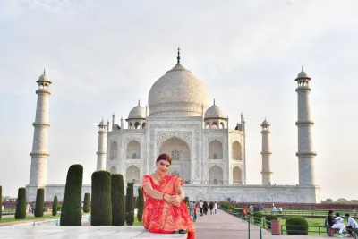 From Delhi: 6-Day Private Golden Triangle Tour with Taj Sunrise