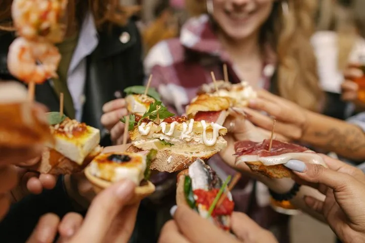 Barcelona Tapas Food Walking Tour with Wine in El Born